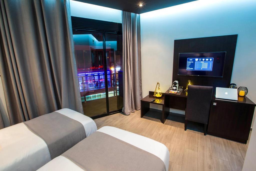 Hotel Calypso Aïn el Turk Zewnętrze zdjęcie